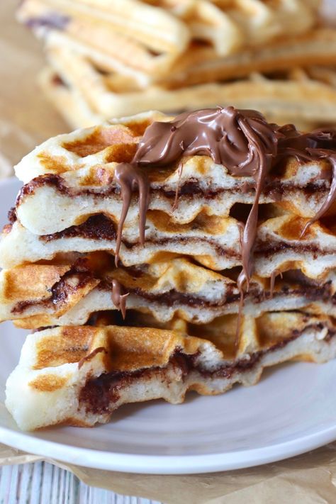 Nutella Waffles Recipe, Waffles With Nutella, Nutella Waffles, Breakfast Tacos Recipe, Ultimate Breakfast, Homemade Nutella, Breakfast Waffles, Nutella Recipes, Belgian Waffles