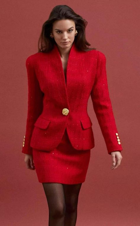 Elegant Classy Outfits, Best Winter Outfits, Corporate Fashion, Mode Abaya, Business Outfits Women, Hilarious Photos, Smart Outfit, Red Suit, Midi Skirts