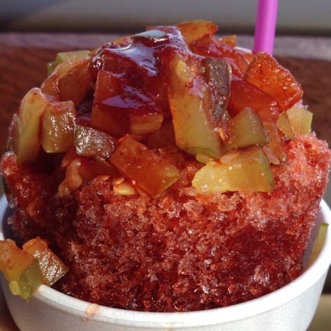 Cherry Picadilly Snow Cone! Had one of these for the first time today. It was delicious! Picadilly Snowcone, Chamoy Desserts, Snowcone Ideas, Shaved Ice Recipe, Snow Cones Recipes, Shaved Ice Syrup, Hawaiian Shaved Ice, Mexican Treats, Kitchen Aid Recipes