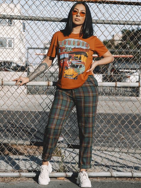 Chain Detail Tartan Plaid Pants | SHEIN USA Plaid Trousers Outfit, Shein Outfit Ideas, Plaid Pants Outfit, Plaid Pants Women, Tartan Pants, Checkered Pants, Shein Outfits, Thrift Fashion, Plaid Pants