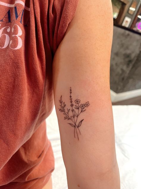 Fine Line Flower Design, Fine Line Daisy Bouquet Tattoo, Bouquet Of Lavender Tattoo, Small Wildflower Bouquet Tattoo, Flour Bouquet Tattoo, Fineline Bouquet Tattoo, Fineline Wildflower Tattoo, Wildflower Tattoo Meaning, Wildflower Arm Tattoo