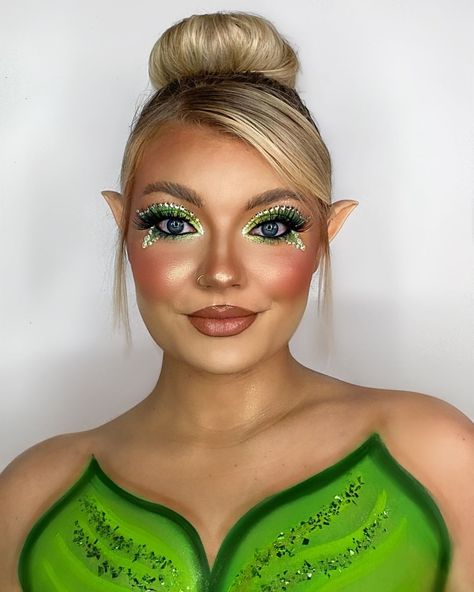 Tinkerbell Halloween Makeup, Tinker Bell Face Paint, Tinkerbell Inspired Makeup, Tinkerbell Eye Makeup, Disney Make Up Looks, Tinkerbell Costume Makeup, Tinker Bell Makeup Looks, Tinkerbell Makeup Halloween, Tinkerbell Makeup Ideas