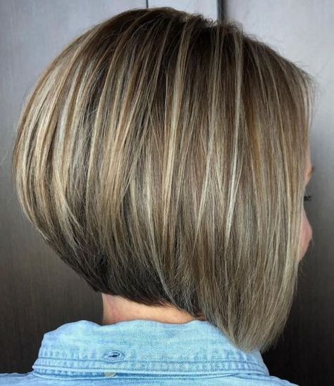 Messy Blonde Bob, Κούρεμα Bob, Angled Bob Haircuts, Bob Cut Wigs, Angled Bob, Hairstyles Updo, Short Bob Haircuts, 짧은 머리, Blonde Bobs