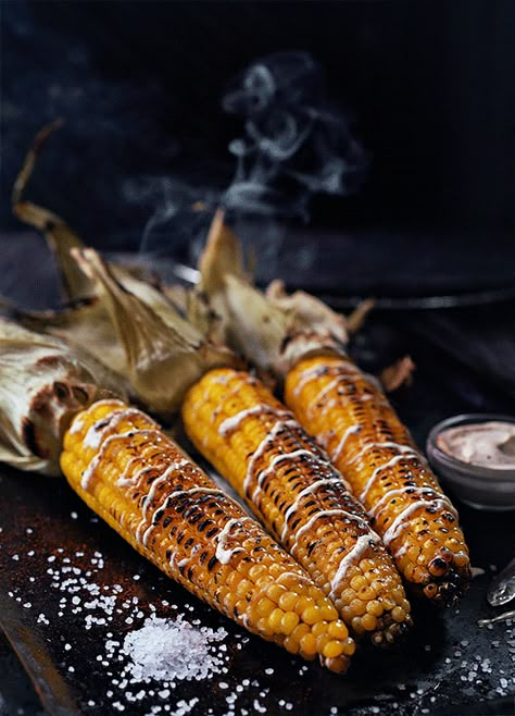 ✿❁✽Delightful✾✽❃ Dark Food Photography, Grilled Corn, Indonesian Food, Camping Food, Beautiful Food, Food Cravings, Food Design, Food Styling, Food Photo