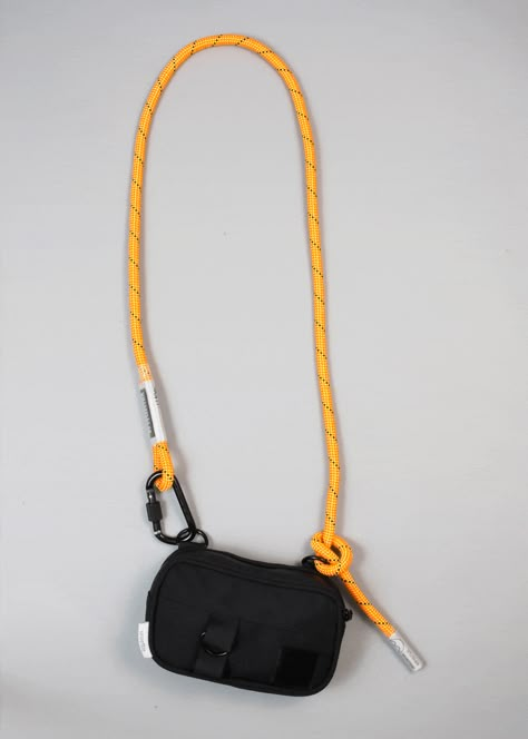 Climbing Rope Bag, Crea Cuir, Climbing Rope, Rope Bag, Ținută Casual, Mode Streetwear, Mode Inspiration, Diy Bag, Mode Style