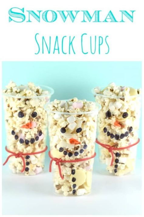 Cute and easy snowman snack cups recipe - this fun kids food idea is perfect for winter themed party food and Christmas movie night snacks #EatsAmazing #ChristmasFood #funfood #foodart #snowman #winter #Christmas #snack #kidsfood #kidscrafts #popcorn #movienight #christmasparty Christmas Movie Night Snacks, Winter Party Foods, Snowman Snack, Winter Themed Party, Theme Snack, Winter Snack, Winter Party Themes, Christmas Movie Night, Movie Night Snacks