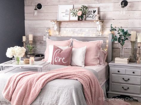 Ikea Living Room Furniture, Ikea Living Room, Dekorasi Kamar Tidur, Pallet Furniture Bedroom, Vintage Bedroom, Farmhouse Bedroom Decor, Chic Bedroom, Rustic Bedroom, Design Living Room