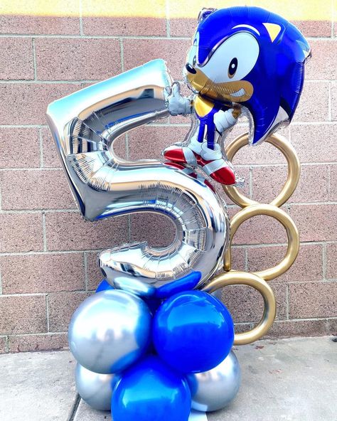 Sonic Balloon Column, Simple Sonic Birthday Decorations, Sonic The Hedgehog Balloon Garland, Sonic Balloon Arch, Sonic Balloon Bouquet, Sonic The Hedgehog Party Ideas, Sonic Balloon Decor, Sonic Balloon Garland, Sonic 4th Birthday