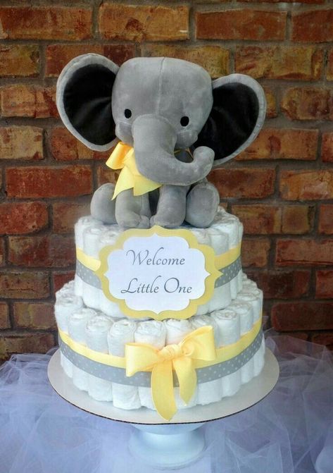 Cake Elephant, Elephant Baby Shower Centerpieces, Elephant Diaper Cake, Décoration Baby Shower, Baby Shower Decorations Neutral, Diy Diaper Cake, Stuffed Elephant, Idee Babyshower, Baby Shower Baskets