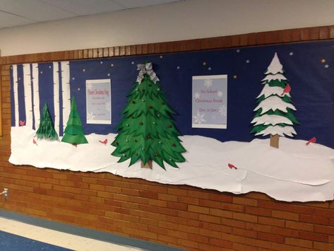 Pine Tree Bulletin Board, December Lesson Plans, Bulletin Board Tree, December Lessons, Christmas Bulletin Boards, Nature Christmas, Gingerbread Theme, Big Christmas Tree, Christmas Bulletin Board