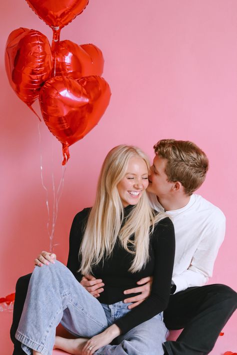 Couple Poses Valentines Day, Couple Poses Valentine, Valentine’s Day Photoshoot Couples, Valentines Couple Photoshoot, Couple Valentines Day Photoshoot, Valentine Photo Shoot Couples, Valentine Shoot Ideas Photoshoot, Couples Valentines Day Photoshoot, Valentine Day Photoshoot