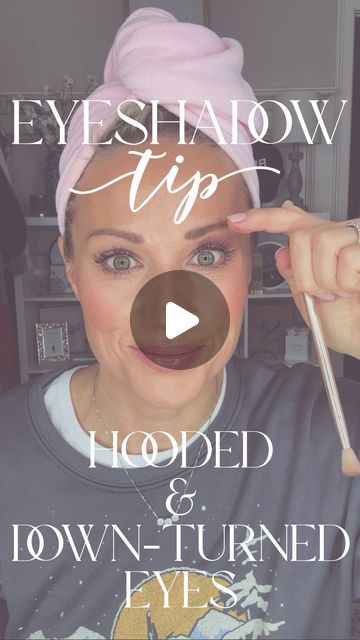 Mandy Sims✨Over 40 Health + Beauty on Instagram: "Quick tip for hooded eyes - Let me know if this helps!" Nothing's Gonna Stop Us Now, Hooded Eyes Tutorial, How To Do Eyeshadow, Eye Makeup For Hooded Eyes, Hooded Eye Makeup Tutorial, Eyeshadow Tips, Makeup Lessons, Best Makeup Tips, Face Makeup Tips