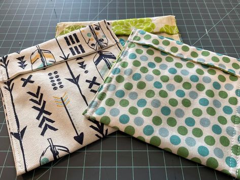 Easy 10-minute No Zipper Pouch : 11 Steps (with Pictures) - Instructables No Zipper Pouch, Diy Fabric Pouches, Diy Pouch Bag, Ouch Pouch, Diy Pouch No Zipper, Feminine Hygiene Products, Simple Pouch, Pouch Diy, Pouch Sewing