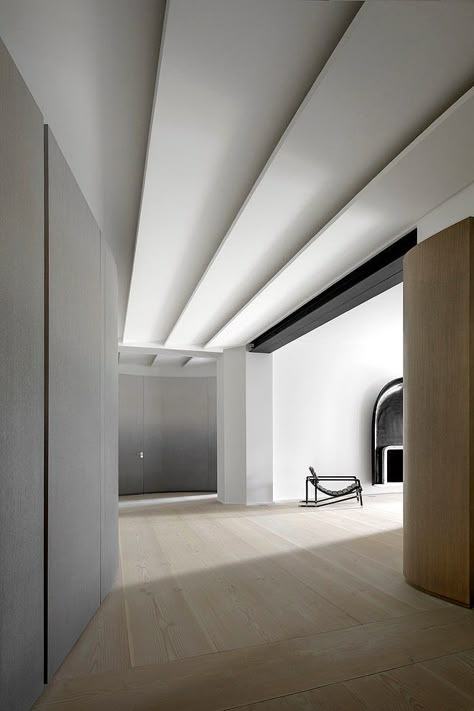 Armani Casa, False Ceiling Bedroom, Armani Hotel, False Ceiling Living Room, Ceiling Detail, Interior Minimalista, Corporate Interiors, Design Room, Interior Renovation