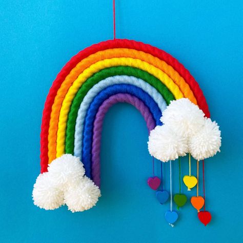 Rainbow Hanging Decor, Macrame Rainbow Wall Hanging, Simpul Makrame, Deco Boheme Chic, Wall Hanging Nursery, Diy Girls, Rainbow Diy, Rainbow Macrame, Macrame Rainbow