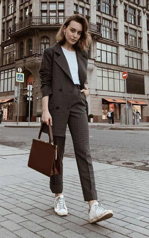 Blazer Outfits For Women Masc, Masculine Female Business Casual, Academic Style Women, Tomboy Professional Outfits, Office Lunch Outfit, Lesbian Business Casual Outfits, Lesbian Work Outfit, Female Professor Outfits, Formal Lunch Outfit