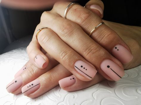 #blacklines #blackdots #nudecover Fine Line Nail Designs, Nude Nails Black Design, Minimalist Nail Art Designs Simple, Manicure Lines, Nail Art Minimalist Trends, Alternative Nails Designs, Neutral Nails With Design, Nails Line Art, Fine Line Nail Art