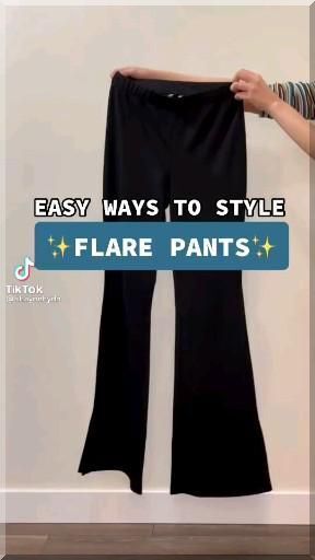 Wide Leg Leggings Outfit Aesthetic, Casual Flared Pants Outfit, Cute Outfits With Black Flare Pants, Simple And Aesthetic Outfits, Cute Outfits With Flare Pants, Aesthetic Outfits Flared Leggings, Outfits With A Turtle Neck, Flare Pant Outfit Ideas, Going Out In La Outfits