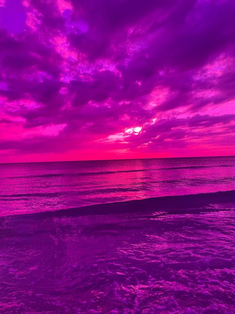 sunset in indian rocks beach, fl Pink Ocean Sunset, Purple Sunsets, Magenta Sunset, Pink And Purple Sunset, Purple Beach, Indian Rocks Beach, Scenic Wallpaper, Pink Ocean, Purple Sunset