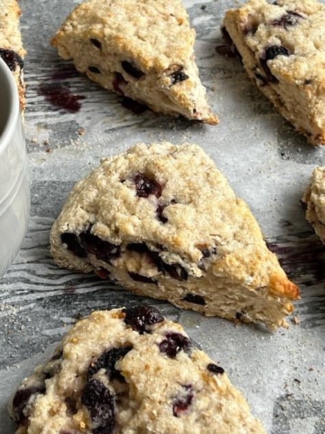 Blueberry Cottage Cheese Scones Cottage Cheese Blueberry Roll Muffins, Protein Scones Recipe, Cottage Cheese Scones, Cottage Cheese Blueberry Muffins, Cottage Cheese Biscuits, Protein Scones, Blueberry Cottage Cheese, Blueberry Curd, Cottage Cheese Dessert Recipes