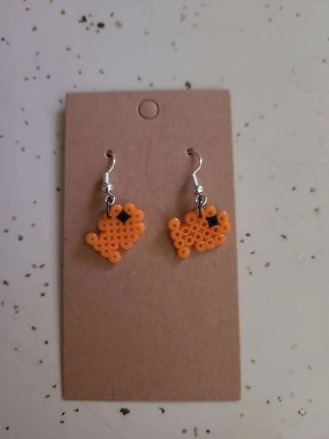 Peeler Beads Earrings, Pearler Bead Earrings Diy, Easy Hama Bead Designs, Melts Beads Ideas, Hamma Beads Ideas Easy, Hamma Beads Ideas Aesthetic, Perler Bead Aesthetic, Melt Beads Ideas, Hama Beads Easy