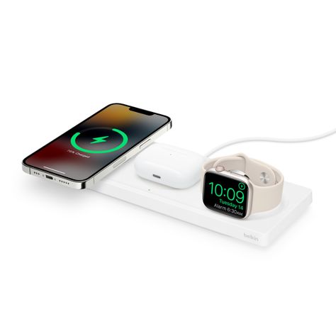 Iphone Accessories Gadgets, Apple Charging Station, Gift Wishlist, White Apple, Mac Ipad, Iphone Watch, Apple Technology, Holiday List, Black Apple