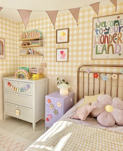 velveteen_babies Colourful Girls Bedroom, Colorful Toddler Girl Room, Spring Feels, Kids Rooms Inspo, Toddler Bedroom Girl, Big Girl Bedrooms, Have A Wonderful Weekend, Toddler Girl Room, Kids Bedroom Inspiration