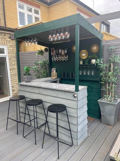 Gallery Bar Outdoor Design, Outdoor Garden Bar, Garden Bars, Design Per Patio, Diy Outdoor Bar, Bar Mini, Bar Exterior, Outside Bars, Outdoor Patio Bar