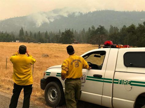 U.S. Forest Service Ranger Jason Engle (left) and Forest Service Behavior Analyst Robert Scott evaluate the Ferguson Fire near Lushmeadows (Mariposa County). Photo: Kurtis Alexander / The Chronicle National Parks Service, Forest Service Aesthetic, Trail Life, Service Truck, Us Forest Service, Wildland Fire, Park Rangers, Forest Ranger, Robert Scott