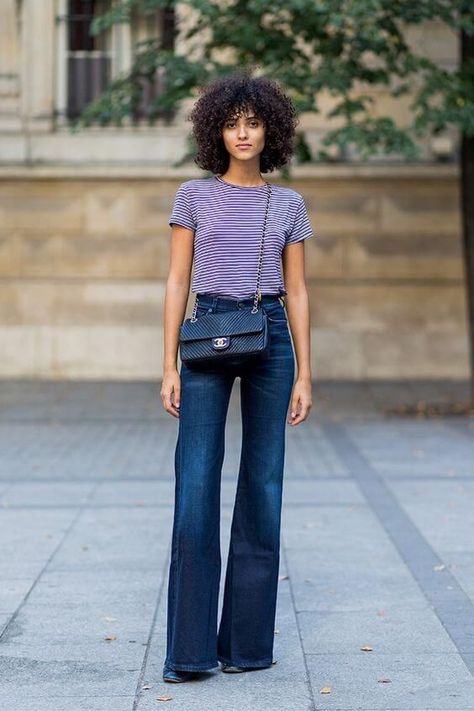 HIgh-waisted flare jeans with striped tee and Chanel bag Groovy Clothing, How To Style Wide Leg Jeans, Wide Leg Jeans Outfits, Flare Jean Outfit, Style Flare Jeans, Style Wide Leg Jeans, Flare Jeans Outfit, Wide Leg Jeans Outfit, Look Jean