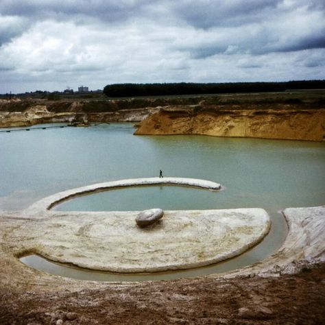 Robert Smithson, Utah Lakes, Dallas Museum Of Art, Earth Art, Whitney Museum, Charles Bukowski, Rural Landscape, Museum Of Contemporary Art, Art Institute Of Chicago