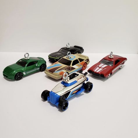 Handmade Hot Wheels Ornaments Hot Wheels Ornaments Diy, Car Christmas Tree, Car Christmas, Car Ornaments, Hot Wheels Cars, Box Car, Car Lover, Ornaments Diy, Hot Rod