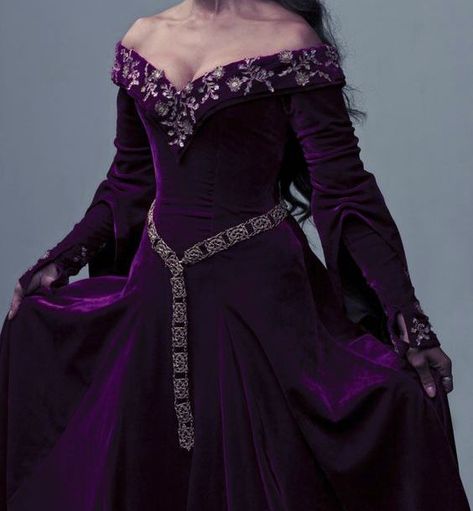 Purple Royal Dress Aesthetic, Purple Fantasy Dress Aesthetic, Medival Dresses Aesthetic Princess, Dark Purple Masquerade Dress, Purple Medieval Dress Aesthetic, Fantasy Gowns Purple, Purple Historical Dress, Medevil Outfits Women Royal, Dark Purple Princess Dress