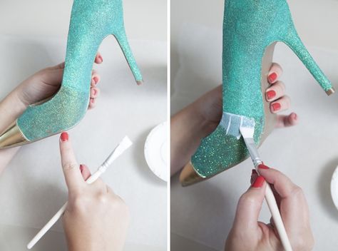 Diy High Heels, Diy Footwear, Diy Glitter Shoes, Bad Christmas, Glittery Heels, Glitter Quotes, Glitter Tip Nails, Wedding Fail, Upcycling Clothes