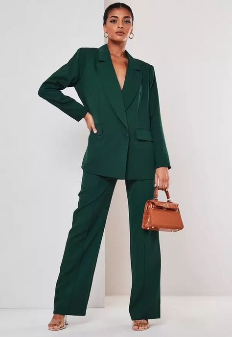 Green Suit Women, Fashion Mumblr, Summer Coats, Green Suit, Woman Suit Fashion, Coats Jackets Women, Oversized Blazer, Winter Coats, Outfit Goals