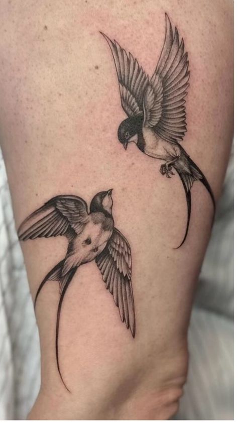 Compass Tattoos Arm, Realistic Bird Tattoo, Swallow Bird Tattoos, Animal Tattoos For Men, Best Cover Up Tattoos, Small Chest Tattoos, Sparrow Tattoo, Swallow Tattoo, Tattoo Design Book