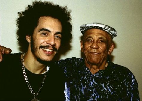 Marcelo e Bezerra Marcelo D2, Move In Silence, Cheech And Chong, Black Music, Black Anime Characters, Music Legends, Black Power, Black Culture, Art Music