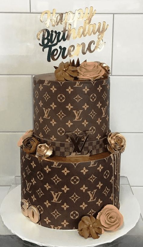 Louis Vuitton Cakes For Men, Lv Cakes Louis Vuitton Birthday, Lv Cake, Louis Vuitton Birthday Party, Lv Art, Designer Desserts, 29th Birthday Cakes, Louis Vuitton Birthday, Latest Birthday Cake