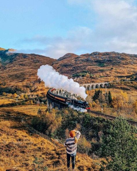 Glenfinnan Viaduct Harry Potter, Scotland In Autumn, Scotland Instagram Pictures, Autumn Scotland, Europe Planning, Scandinavia Trip, Jacobite Steam Train, Harry Potter Train, Glenfinnan Viaduct