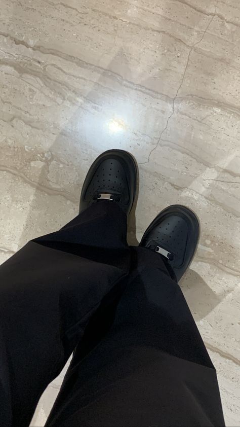 Black Air Force Aesthetic, Black Air Force 1 Aesthetic, Outfit With Nike Air Force 1, Outfits For Men Black, Black Af1 Outfit, White Air Force Ones Outfit, Black Forces, Nike Air Force Ones Outfit, Air Force One Outfit