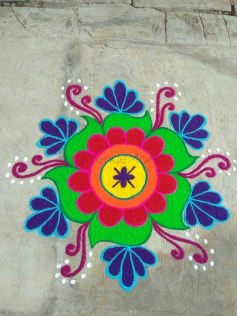 Simple Art Designs, Hand Quilting Designs, Rangoli Simple, Easy Rangoli Designs Diwali, Rangoli Designs Latest, Simple Rangoli Designs Images, Rangoli Patterns, Rangoli Ideas, Big Rangoli Designs