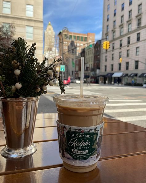 Nyc Work Aesthetic, Nyc Coffee Aesthetic, New York Cafes, Food In Nyc Aesthetic, Ralph’s Coffee Nyc, Nyc Coffee Shop Aesthetic, Nyc Cafe Aesthetic, Ralphs Coffee Nyc, Nyc Vibes Aesthetic