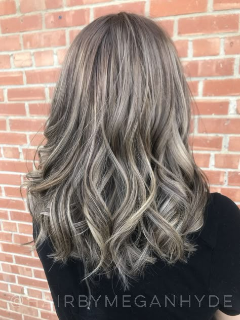 Beige Blonde Hair Highlights, Ash Beige Blonde Balayage, Balayage Beige, Blonde Beige, Beige Blonde Balayage, Balayage Hair Blonde Medium, Blonde Hair Highlights, Beige Blonde Hair, Beige Highlights