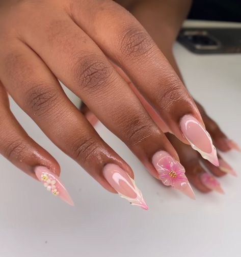 Almond Nails Birthday, Almond Nails Neutral Colors, Almost Nails, Tulum Nails, Nails Birthday Set, Unique Almond Nails, 21 Birthday Nails, Black Girls Nails, Black Almond Nail Designs