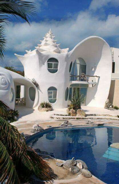 Unusual House, Classic Hotel, Shell House, Unusual Buildings, Unusual Homes, Cob House, Unique Houses, Vacation Home Rentals, Unique Architecture