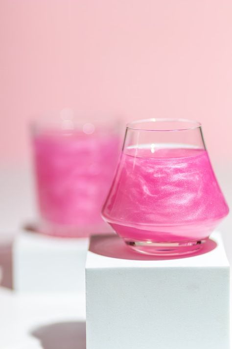 Edible Beverage Glitter by Drinks That Sparkle in Pink - Etsy Pink Sparkle Drink, Pink Glitter Drink, Sparkle Drinks, Glitter For Drinks, Edible Cocktails, Aesthetics Fashion, Sparkling Cocktail, Unicorn Tears, Cherry Cocktail