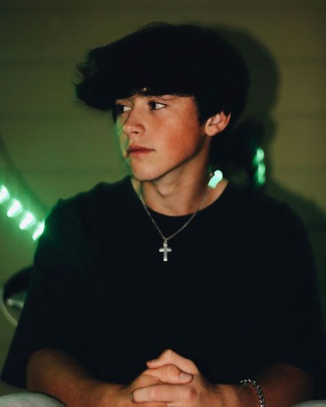 46.1k Likes, 2,371 Comments - Andrew Harris (@andrewharriiss) on Instagram: “Green light..” Andrew Harris Tiktok, Andrew Harris, White Guys, Tiktok Star, Cute White Guys, Attractive Guys, Green Light, Being Ugly