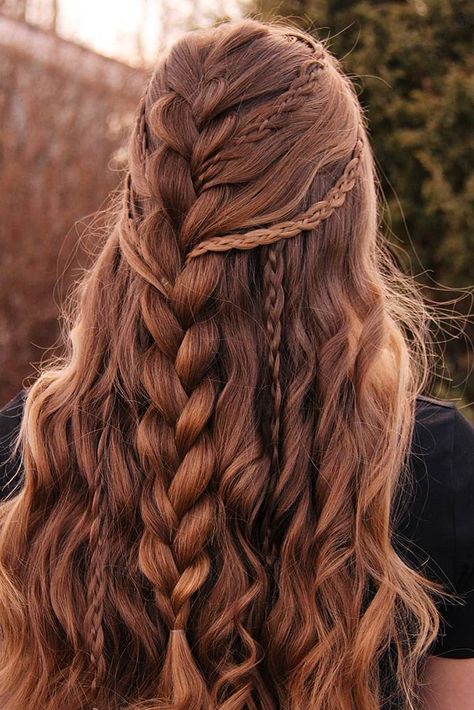 30 Wedding Hairstyles Half Up Half Down With Curls And Braid Part Up Wedding Hair, Outlander Dance Of The Druids, Half Up Hair With Braid, Braids For Layered Hair, Elven Braids, Crazy Braids Hairstyles, Nordic Hairstyles Women, Cute Braid Ideas, Celtic Hairstyles