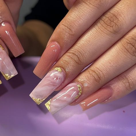 the acrylic marble and gold flakes eatsss 😍 @vbeautypure Bad n Boujee, Super White #longnails #weddingnails #marblenails #vbeautypure #coffinnails #goldfoilnails #encapsulatednails #windsornails #acrylicnails #youngnails #nailispo #nailpro #nailtech Square Nail Designs Gold Flakes, Gold Flake Nails Square, Champagne Marble Nails, Golden Flakes Nails, White And Gold Nails Acrylic, Marble Gold Nails, Marble Nails With Gold Flakes, Marble Accent Nails, Nude And White Nails