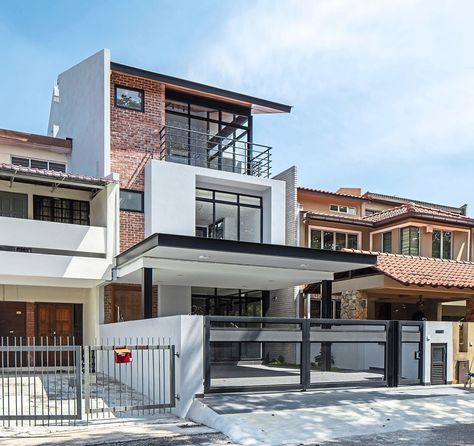 Malaysian terrace house turned into 3-storey space that embraces nature | The Star Terrace House Facade Design, Double Storey House Facade, Malaysian Terrace House, Double Storey Facade, Malaysian House Design, Modern House Facades 3 Storey, Terrace Facade, Malaysian House, Terrace House Interior Design